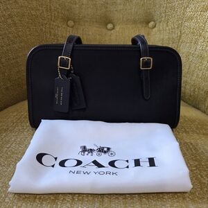 Coach Swing Zip, black leather/brass  hardware